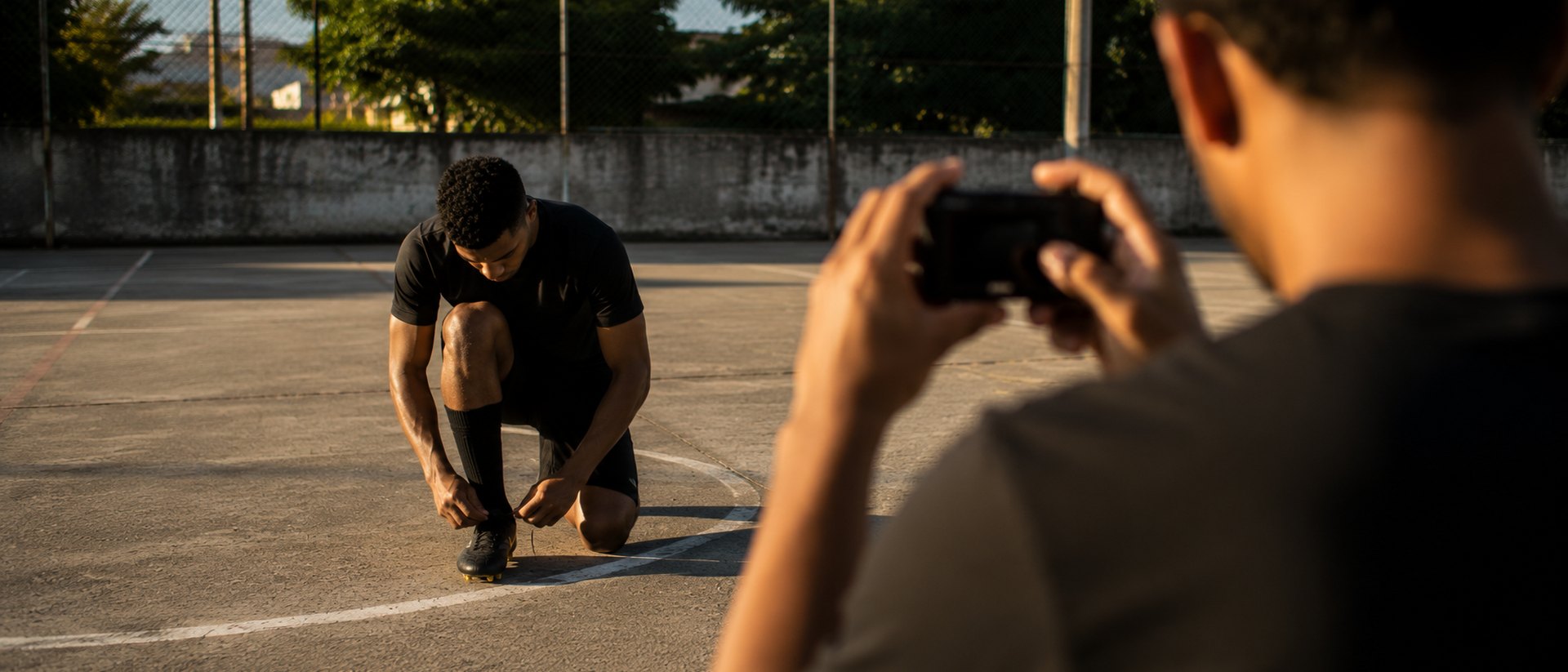 Advogado de direito de imagem de atleta em Salvador: jogador sendo filmado na quadra sem ter autorizado o uso da imagem